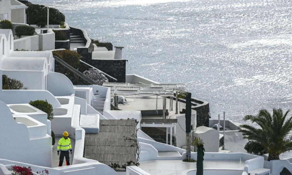 «Ανοιχτά» τα σχολεία της Αγίας Παρασκευής για τους μαθητές από τη Σαντορίνη